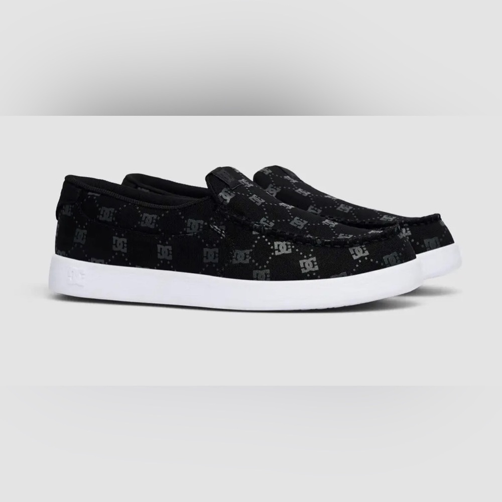 DC Scoundrel shoe